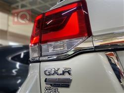 تۆیۆتا لاند کروزەر